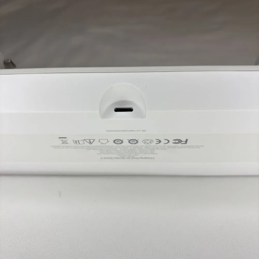 Anker Charging Dock for Meta Quest 2 - Includes Battery & Cover